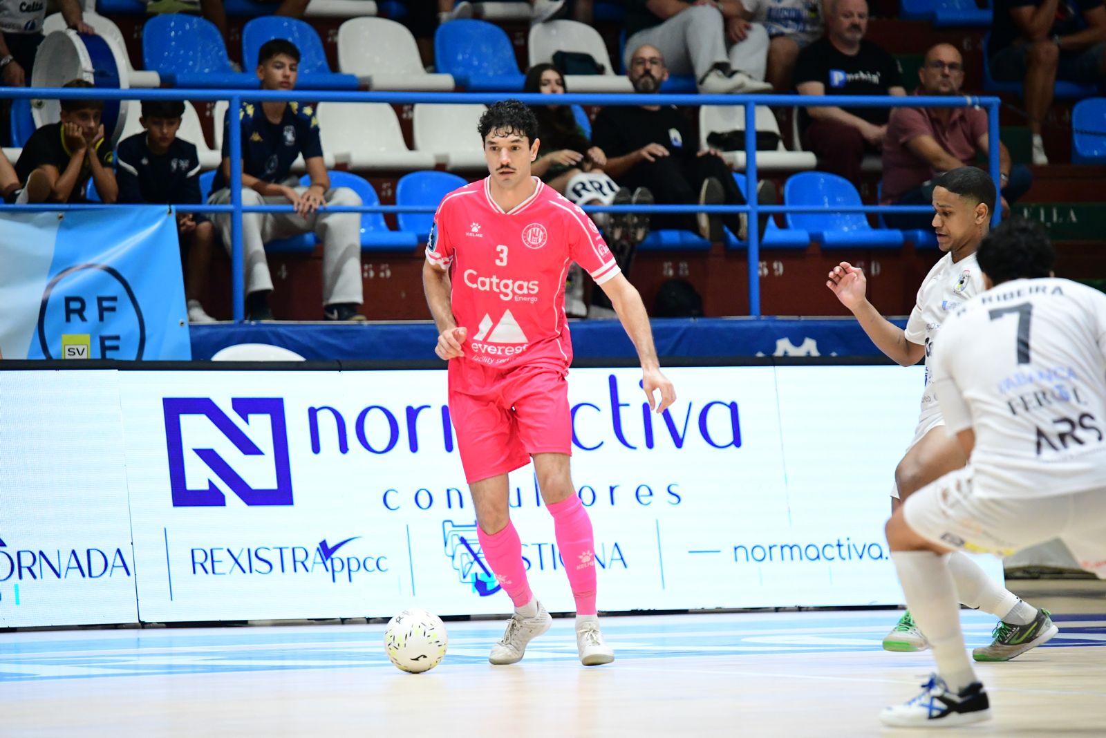 Catgas Energia remonta y roza la victoria en A Malata (5-5)